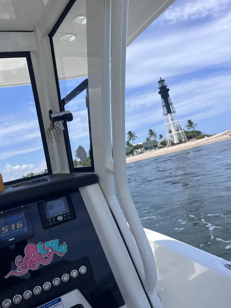 View from the helm of the Lulu approaching Hillsboro Lighthouse